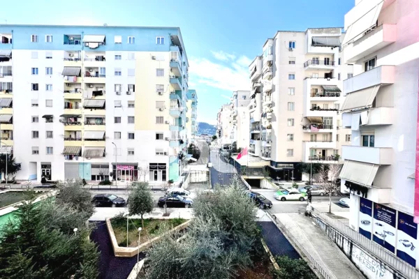 Shtepi me qera Apartament ne Tirane, 2+1, Mobilimi E mobiluar, Pagesa 470  Euro.