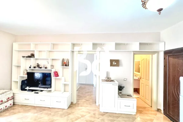 Shtepi me qera Apartament ne Tirane, 2+1, Mobilimi E mobiluar, Pagesa 470  Euro.