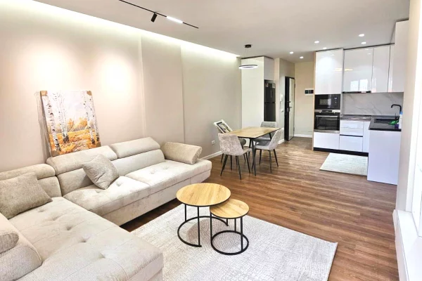 Casa in affitto 2+1 a Tirana - 800 Euro