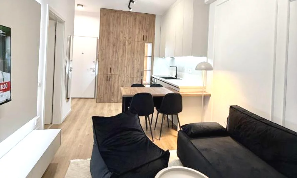 Appartamento in affitto a Tirana 1+1, Arredato