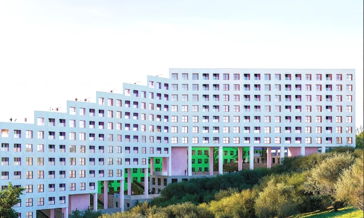 Shtepi ne shitje Apartament ne Tirane, 2+1, Mobilimi Bosh, pa mobiluar, Pagesa 156,000  Euro.