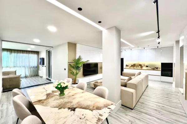 JEPET ME QIRA APARTAMENT DELUXE 2+1+2 te BLLOKU 2300€