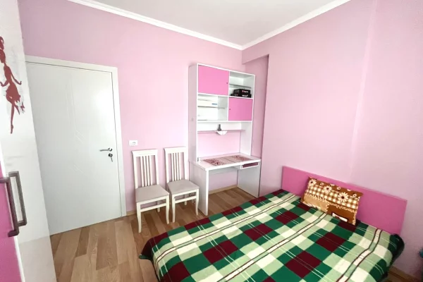Shtepi ne shitje Apartament ne Pogradec, 2+1, Mobilimi E mobiluar, Pagesa 106,000  Euro.