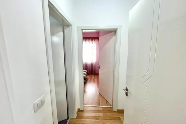 Shtepi ne shitje Apartament ne Pogradec, 2+1, Mobilimi E mobiluar, Pagesa 106,000  Euro.