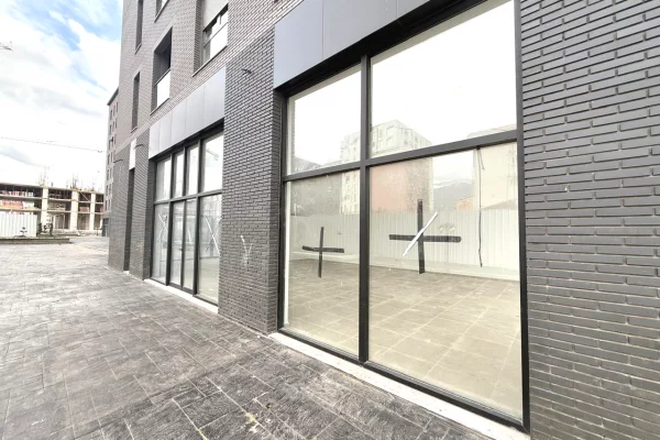 Shtepi ne shitje Apartament ne Tirane, 1+1, Mobilimi Bosh, pa mobiluar, Pagesa 154,940  Euro.