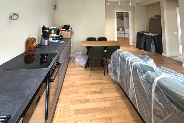 APARTAMENT ME QERA 2+1+2 TUALETE + POST PARKIMI TEK GJIMNAZI QEMAL STAFA RRUGA E DURRESIT TIRANE