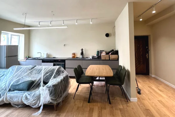 Shtepi me qera Apartament ne Tirane, 2+1, Mobilimi E mobiluar, Pagesa 100,000  Leke.