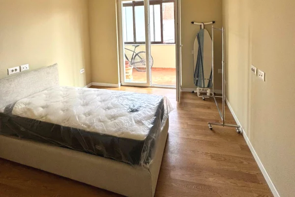 Shtepi me qera Apartament ne Tirane, 2+1, Mobilimi E mobiluar, Pagesa 100,000  Leke.