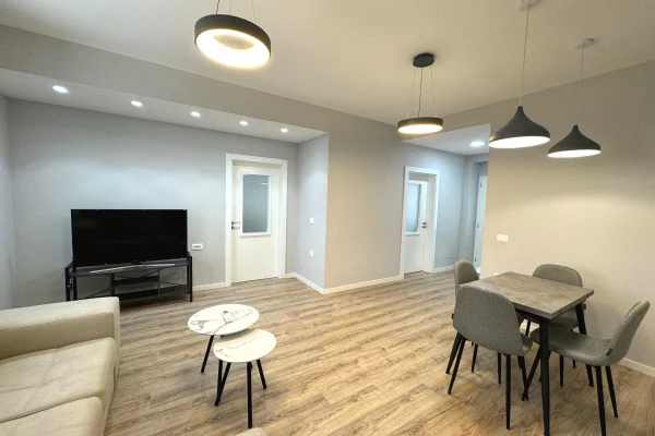 Shtepi me qera Apartament ne Tirane, 2+1, Mobilimi E mobiluar, Pagesa 700  Euro.