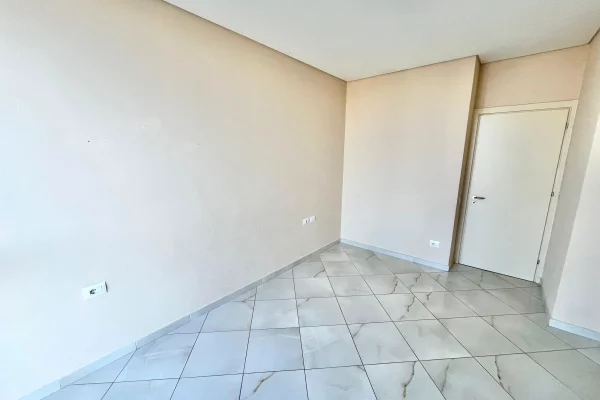 Shtepi me qera Apartament ne Tirane, 1+1, Mobilimi Bosh, pa mobiluar, Pagesa 500  Euro.
