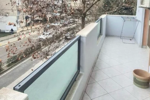 Appartamento in affitto a Tirana 2+1, Arredato