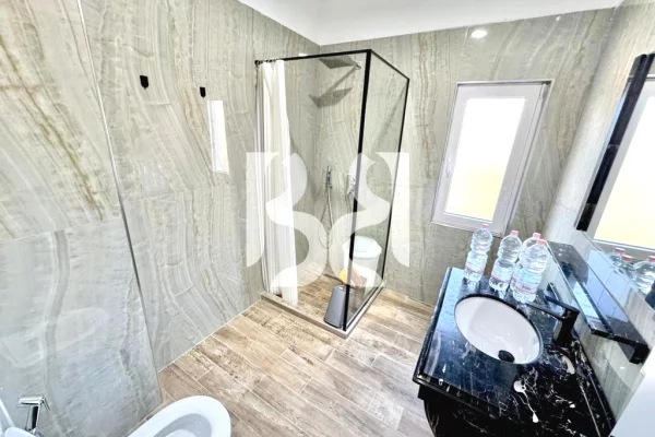 Shtepi me qera Apartament ne Tirane, 2+1, Mobilimi E mobiluar, Pagesa 1,000  Euro.