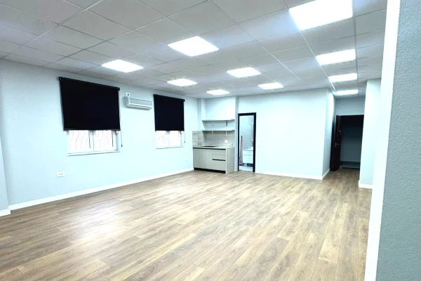 ZYRE OPENSPACE PER QIRA NE QENDER TE TIRANES*