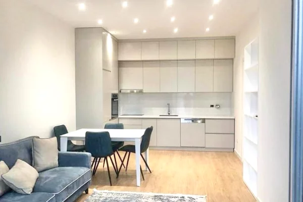 Shtepi me qera Apartament ne Tirane, 2+1, Mobilimi E mobiluar, Pagesa 600  Euro.