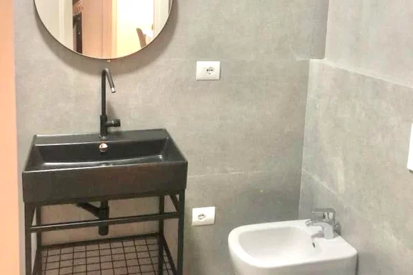 Shtepi me qera Apartament ne Tirane, 2+1, Mobilimi E mobiluar, Pagesa 600  Euro.