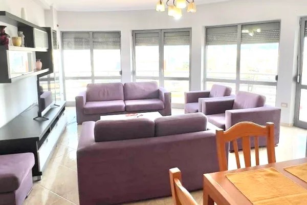 Shtepi me qera Apartament ne Tirane, 2+1, Mobilimi E mobiluar, Pagesa 850  Euro.