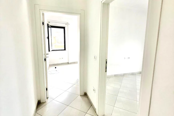 Appartamento in vendita a Tirana 2+1, Arredato