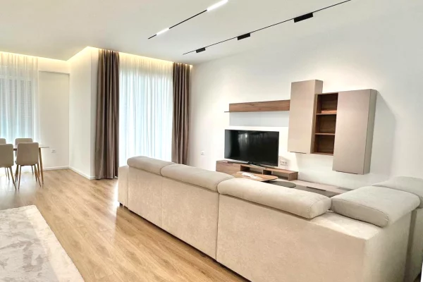 Shtepi me qera Apartament ne Tirane, 2+1, Mobilimi E mobiluar, Pagesa 650  Euro.