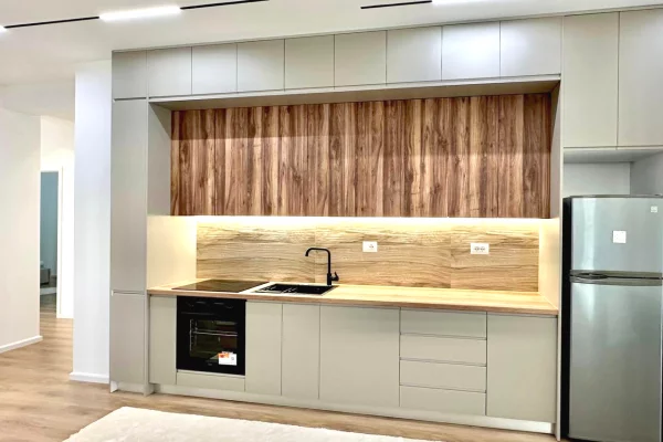 Shtepi me qera Apartament ne Tirane, 2+1, Mobilimi E mobiluar, Pagesa 650  Euro.