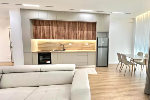 Shtepi me qera Apartament ne Tirane, 2+1, Mobilimi E mobiluar, Pagesa 650  Euro.