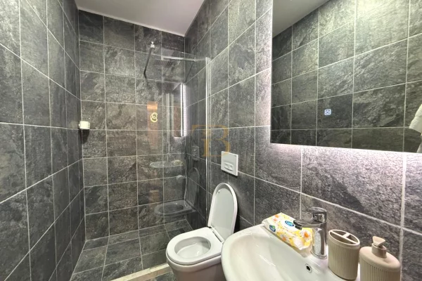 Shtepi me qera Apartament ne Tirane, 2+1, Mobilimi E mobiluar, Pagesa 700  Euro.