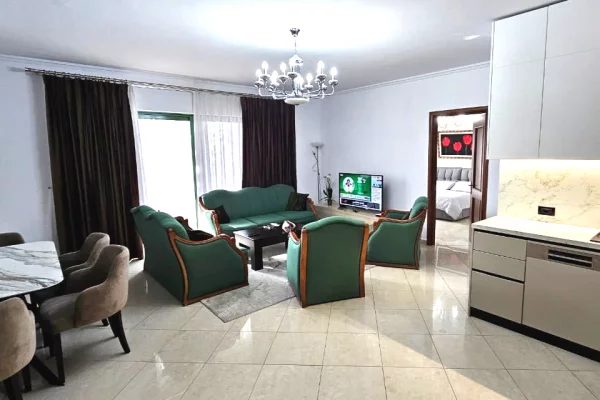 Appartamento in affitto a Tirana 1+1, Arredato