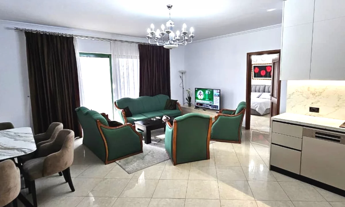 Appartamento in affitto a Tirana 1+1, Arredato