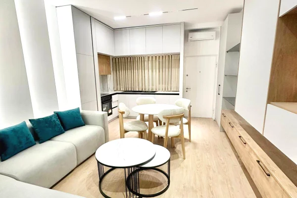 Shtepi me qera Apartament ne Tirane, 1+1, Mobilimi E mobiluar, Pagesa 600  Euro.