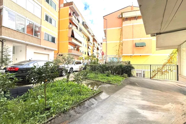 Ambient biznesi ne shitje 1+1 ne Tirane - 149,350 Euro