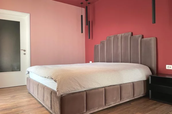 Shtepi me qera Apartament ne Tirane, 1+1, Mobilimi E mobiluar, Pagesa 1,300  Euro.