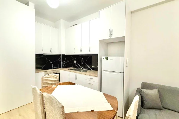 APARTAMENT ME QERA 1+1 TE REZIDENCA KADIU, ALI DEMI