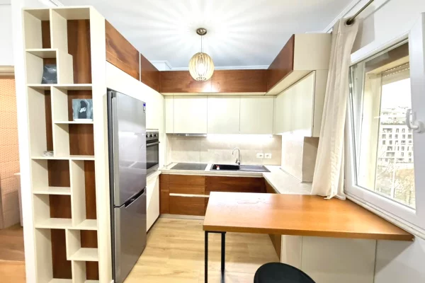 Shtepi me qera Apartament ne Tirane, 2+1, Mobilimi E mobiluar, Pagesa 650  Euro.