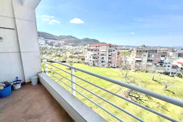 Appartamento in affitto a Tirana 1+1, Arredato