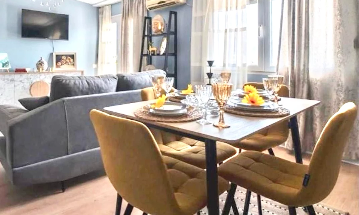 Shtepi me qera Apartament ne Tirane, 1+1, Mobilimi E mobiluar, Pagesa 80,000  Leke.