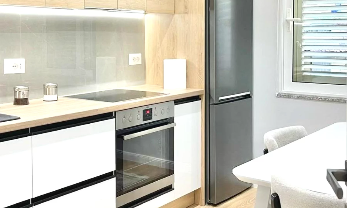 Shtepi me qera Apartament ne Tirane, 1+1, Mobilimi E mobiluar, Pagesa 850  Euro.