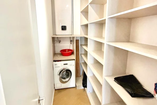 Appartamento in affitto a Tirana 2+1, Arredato