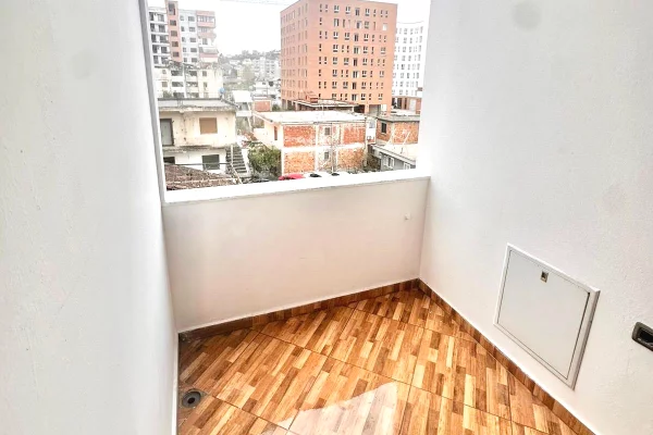 Shtepi me qera Apartament ne Tirane, 1+1, Mobilimi E mobiluar, Pagesa 35,000  Leke.