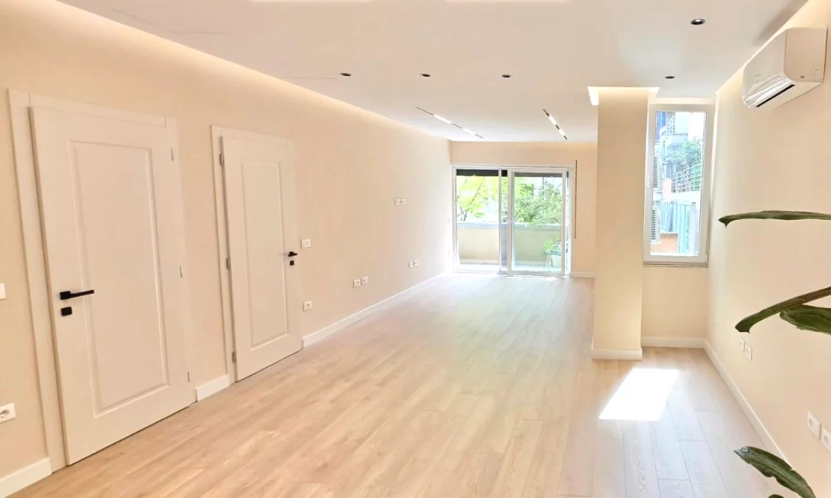 AMBIENT / APARTAMENT 2+1+2 + POST PARKIMI – PRANE RTSH / COIN, TIRANE