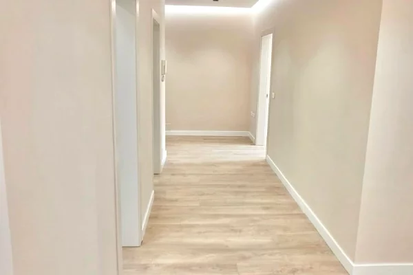 AMBIENT / APARTAMENT 2+1+2 + POST PARKIMI – PRANE RTSH / COIN, TIRANE