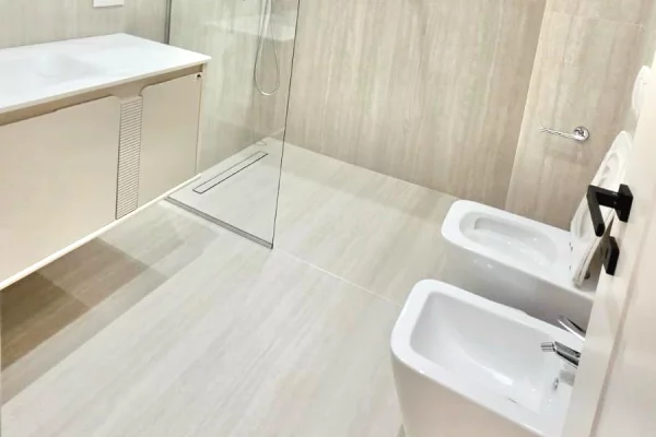 AMBIENT / APARTAMENT 2+1+2 + POST PARKIMI – PRANE RTSH / COIN, TIRANE