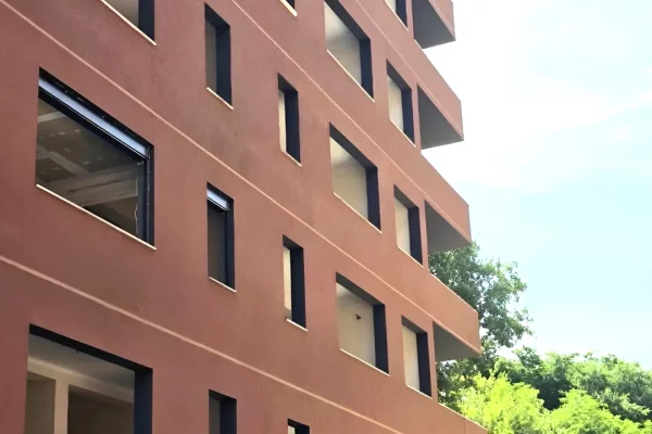 Shtepi ne shitje Apartament ne Tirane, 3+1, Mobilimi Bosh, pa mobiluar, Pagesa 179,568  Euro.