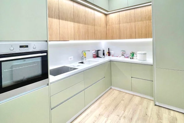 Shtepi me qera Apartament ne Tirane, 2+1, Mobilimi E mobiluar, Pagesa 1,200  Euro.