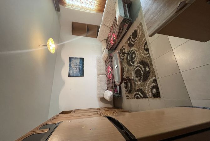 Shtepi me qera Apartament ne Tirane, 1+1, Mobilimi E mobiluar, Pagesa 250  Euro.