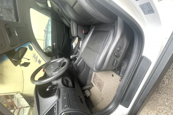 Makina ne shitje ne Tirane, Hyundai, 2016 Diesel,Kambio Automatik Pagesa 1,000,000  Leke.