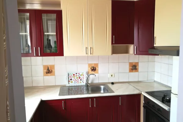 Shtepi me qera Apartament ne Tirane, 2+1, Mobilimi E mobiluar, Pagesa 35,000  Leke.