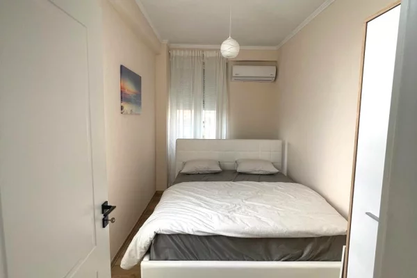 Shtepi me qera Apartament ne Tirane, 2+1, Mobilimi E mobiluar, Pagesa 50,000  Leke.