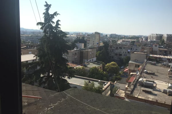 Shtepi me qera Apartament ne Tirane, 1+1, Mobilimi E mobiluar, Pagesa 45,000  Leke.
