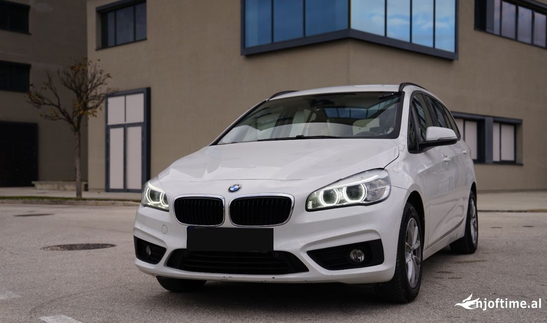 Makina me qera BMW Seria 2 me cmim 35 euro dita 