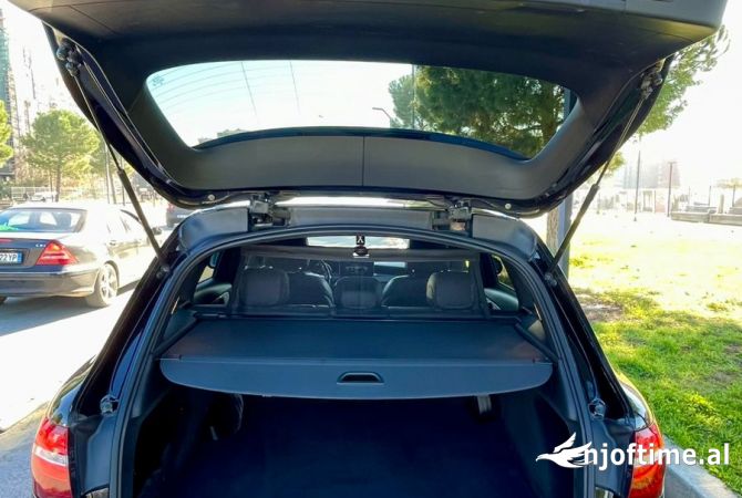 Auto in Vendita a Tirana, Mercedes-Benz, 2016 Diesel,Kambio Automatik Pagamento 25,000  Euro.