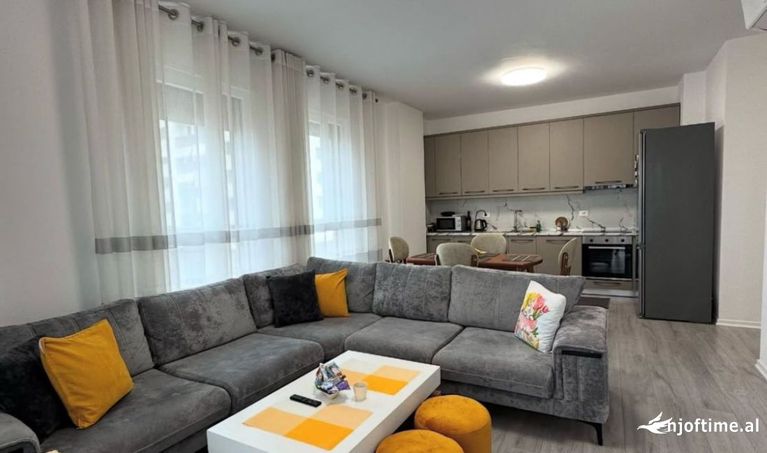 Shtepi me qera Apartament ne Tirane, 2+1, Mobilimi E mobiluar, Pagesa 730  Euro.